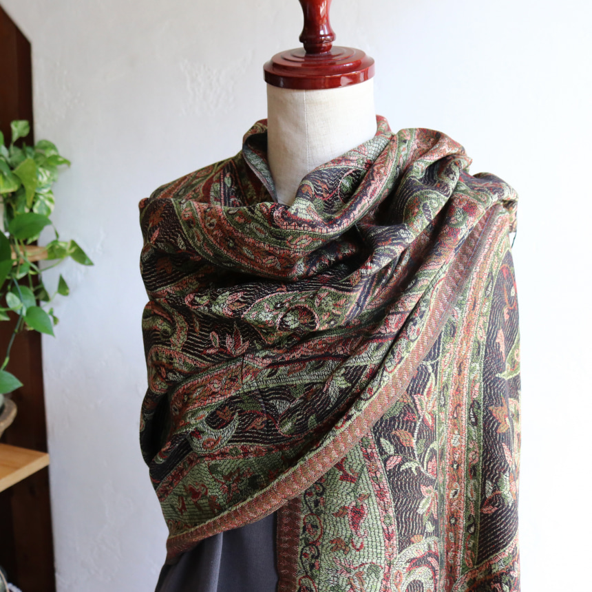 80年代ヴィンテージ】ペイズリー柄 ブラック&ゴールド シルクストール