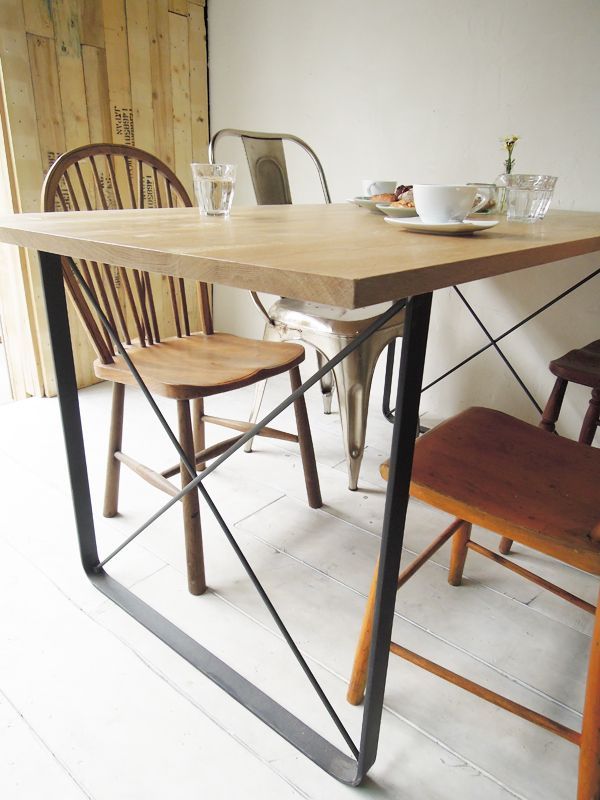 オーク無垢材×鉄脚アイアンテーブルは大阪東京のGrace Furnitureへ