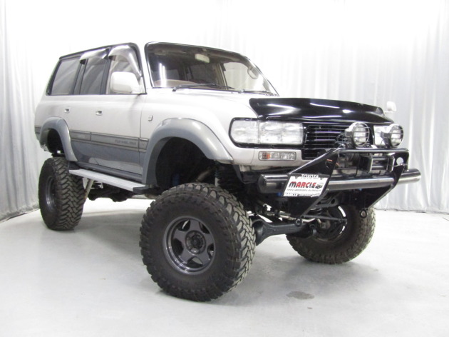 ランクル80後期ディーゼルターボ18万キロ！迫力のハイリフトボディ