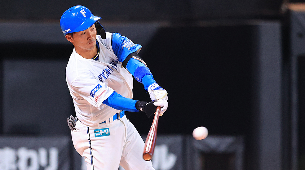 引退試合に臨んだ谷内亮太 二回に先制タイムリー 有終の美を飾った男の