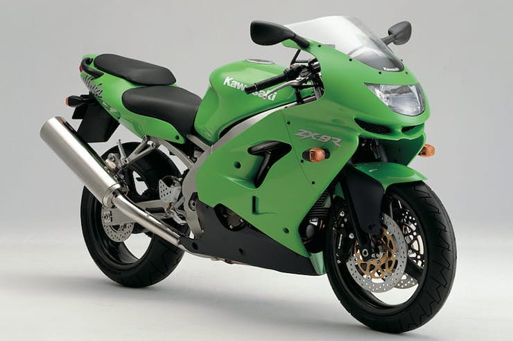 Kawasaki ZX-9R (1998-2003) [ Review & Buying Guide ]