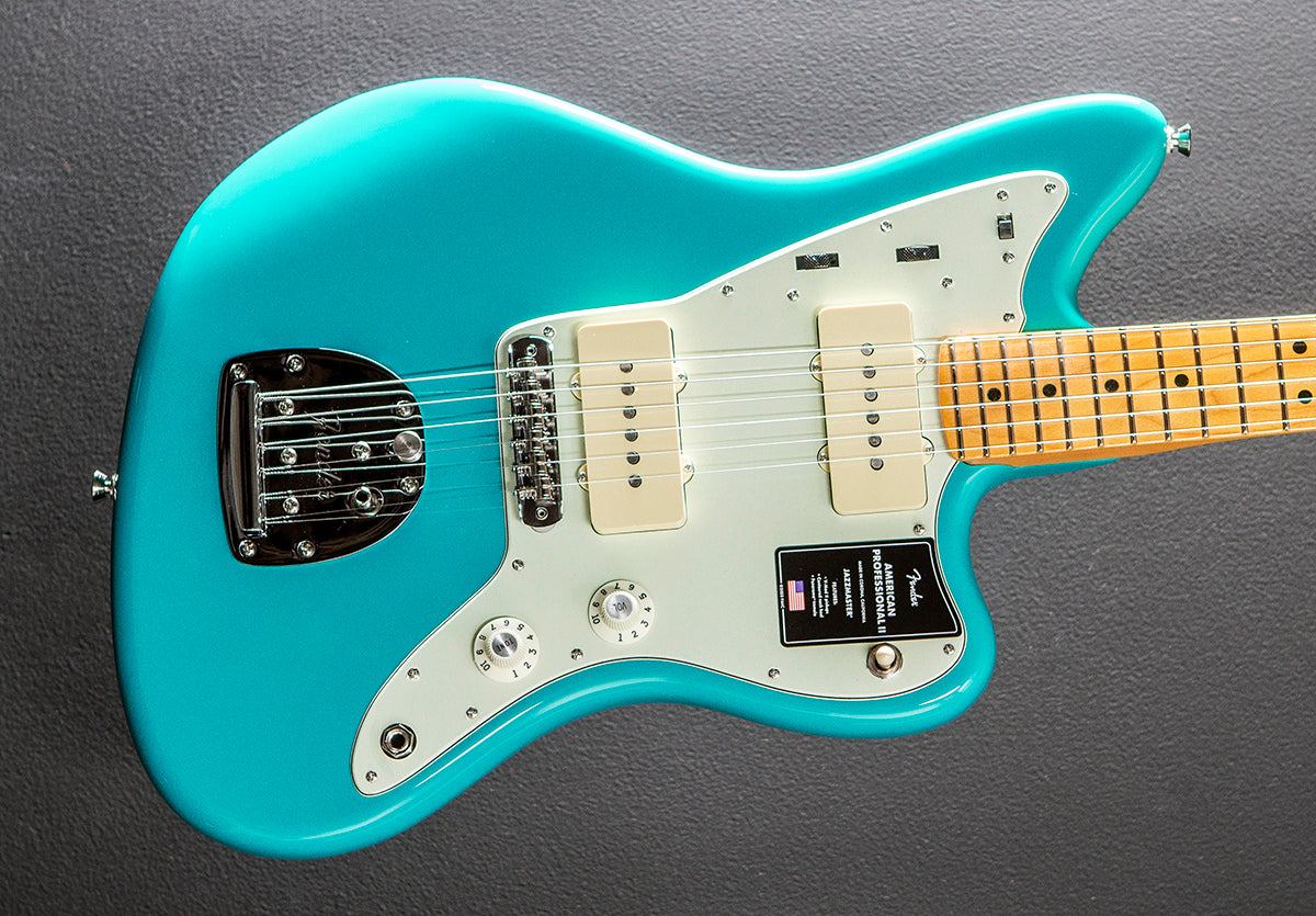 American Professional II Jazzmaster - Miami Blue w/Maple – Dave's