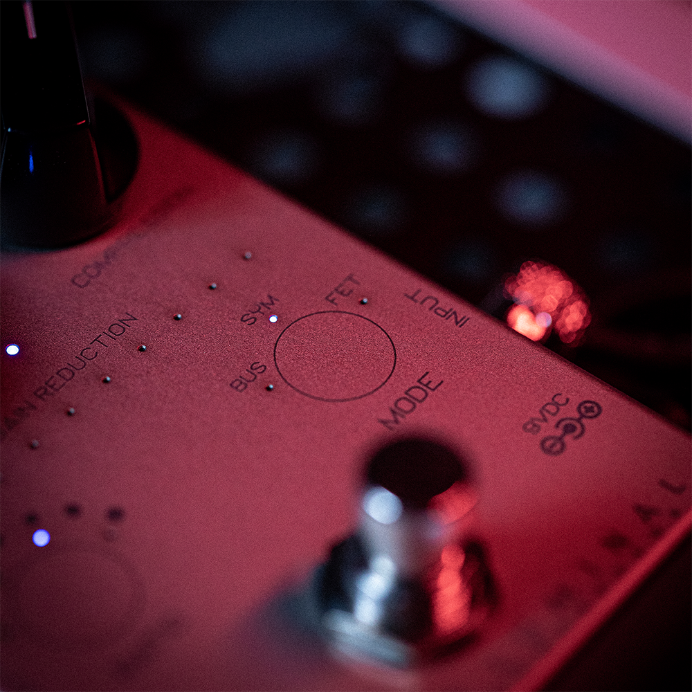 Hyper Luminal Compressor – Darkglass