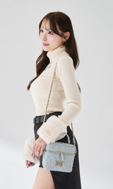 ゴールドパーツ】キルティングパールスクエアミニバッグ – Darich