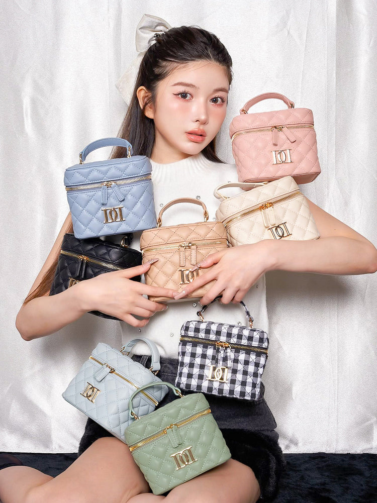 Darich【ゴールドパーツ】キルティングスクエアミニバッグ NVY