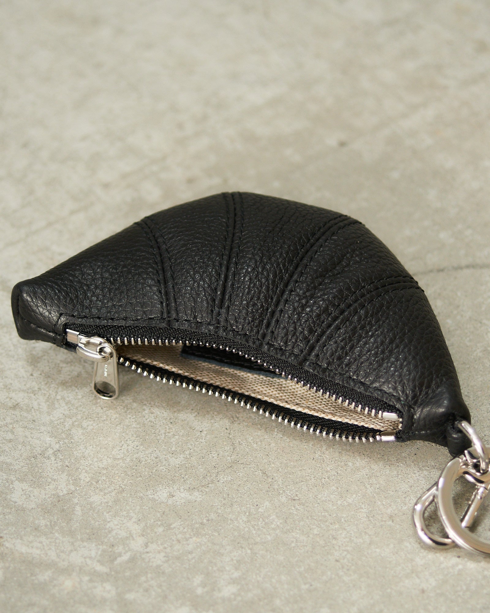 Lemaire Black Mini Croissant Keyring Black SL0082 - DILETTANTE