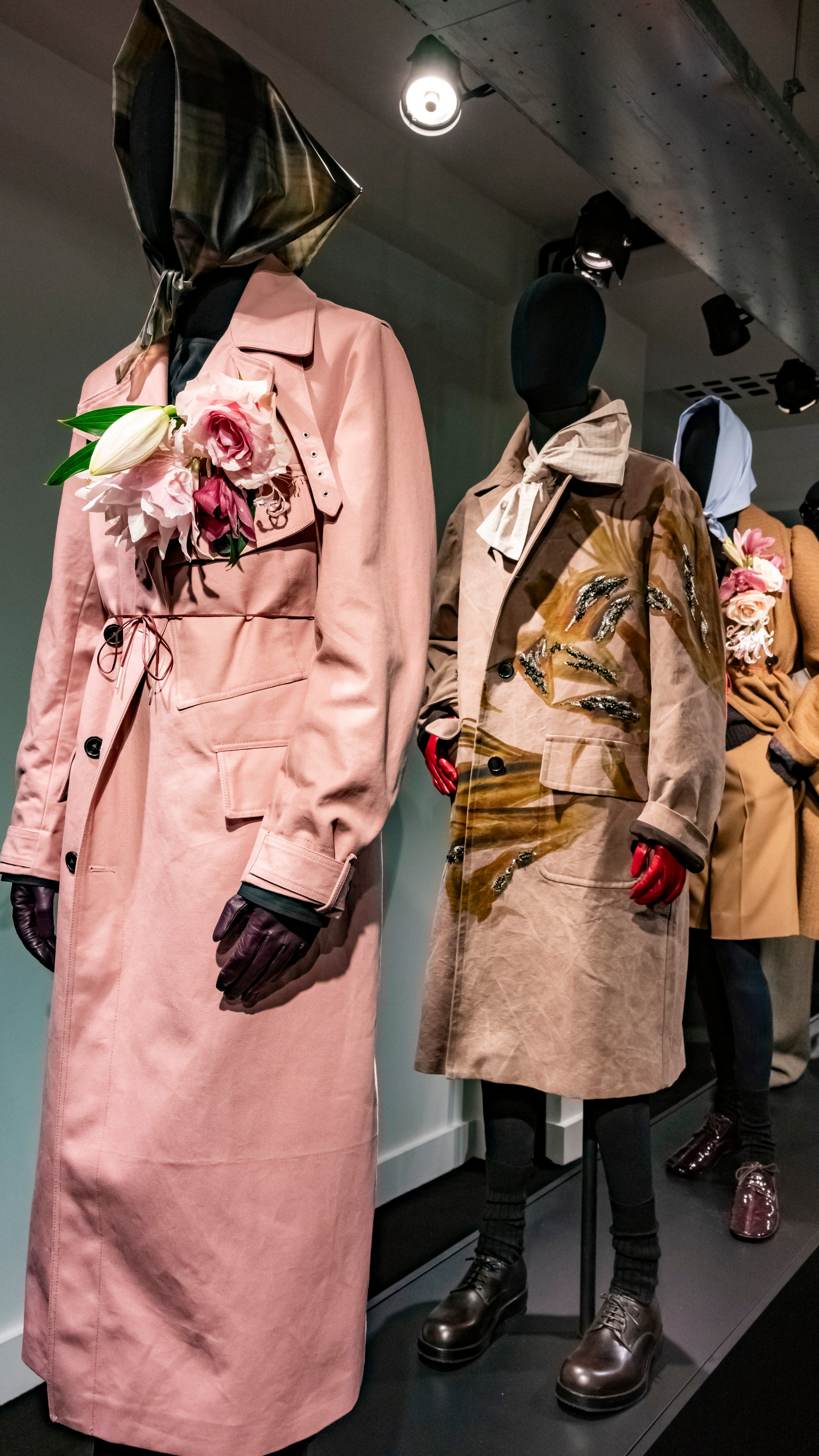 AW 25-26 メンズを表示 | Dries Van Noten