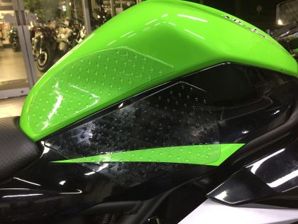 Ninja250SL トラクション（タンク）パッド流用情報。STOMPGRIP