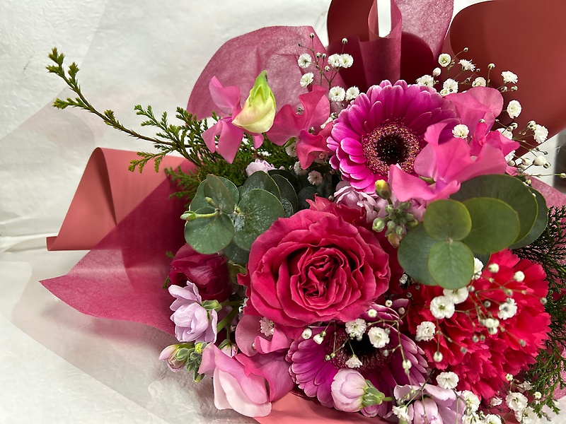 ピンクブーケ花束「ガーデンガーデン西宮店」｜【イーフローラ