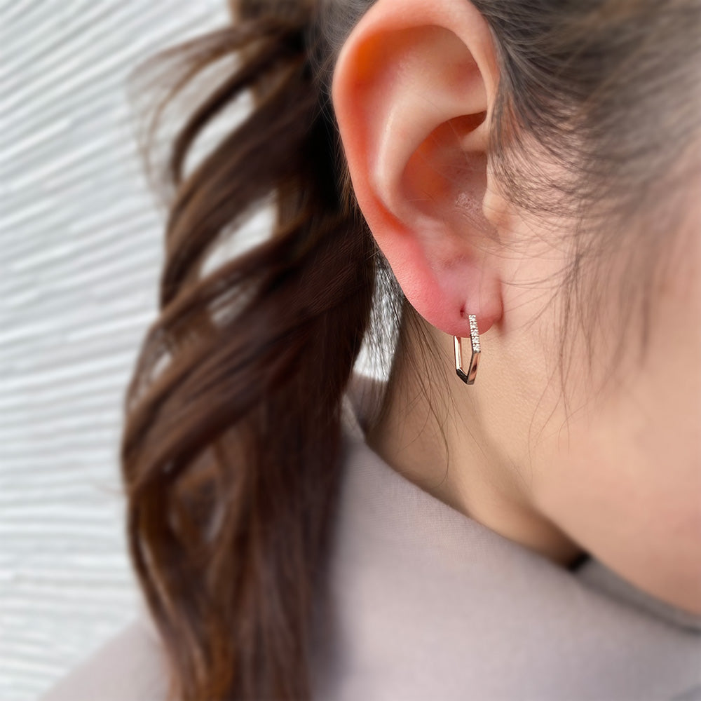 シック ハニカム ピアス｜正規販売店のアイアイイスズ