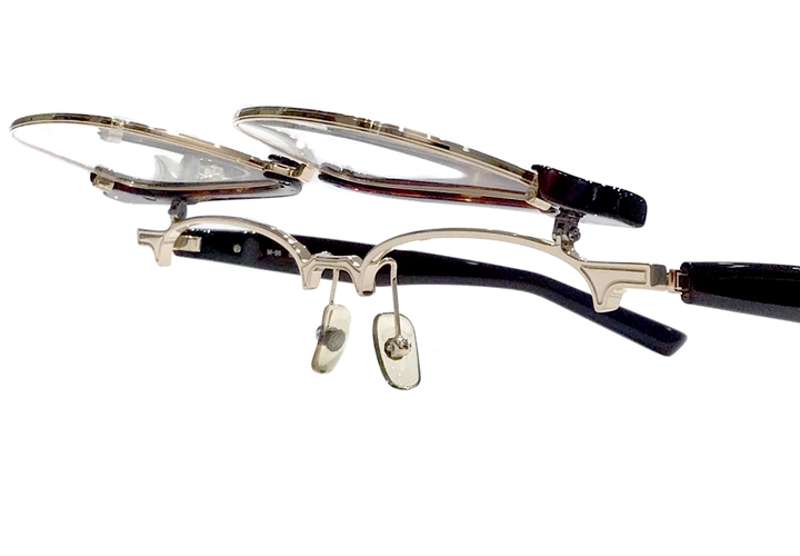 サーモントスタイルの跳ね上げ機構搭載モデル 999.9 2022春モデル 「M-96」