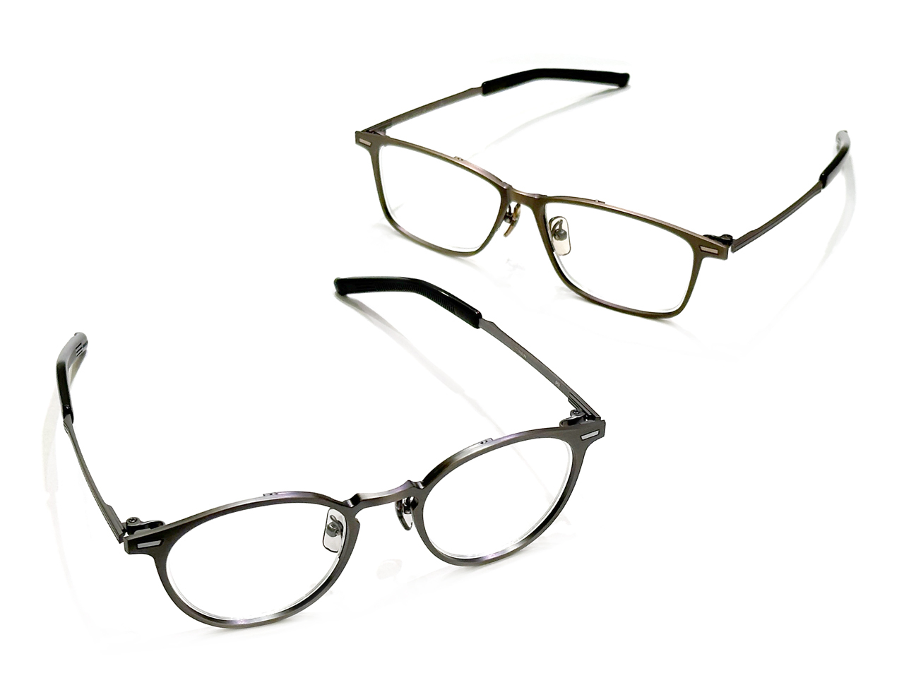 飾り鋲までチタン削り出しの一体成型。シートメタルモデル「S-925T/S