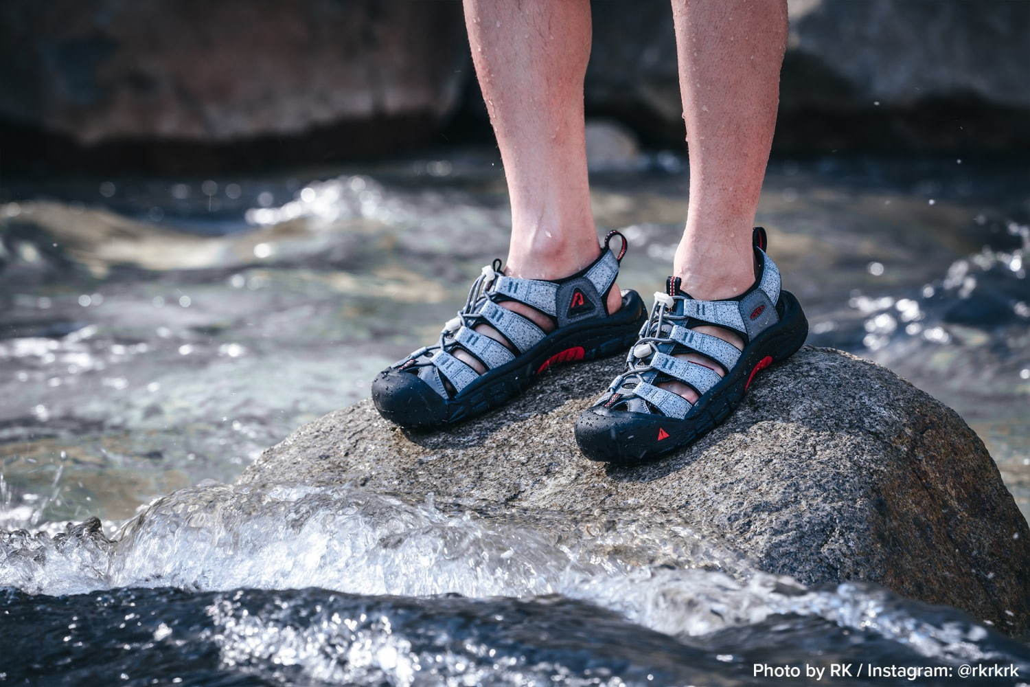 キーン×フジロック“岩”に着想を得た水陸両用のコラボシューズ - 暗闇で