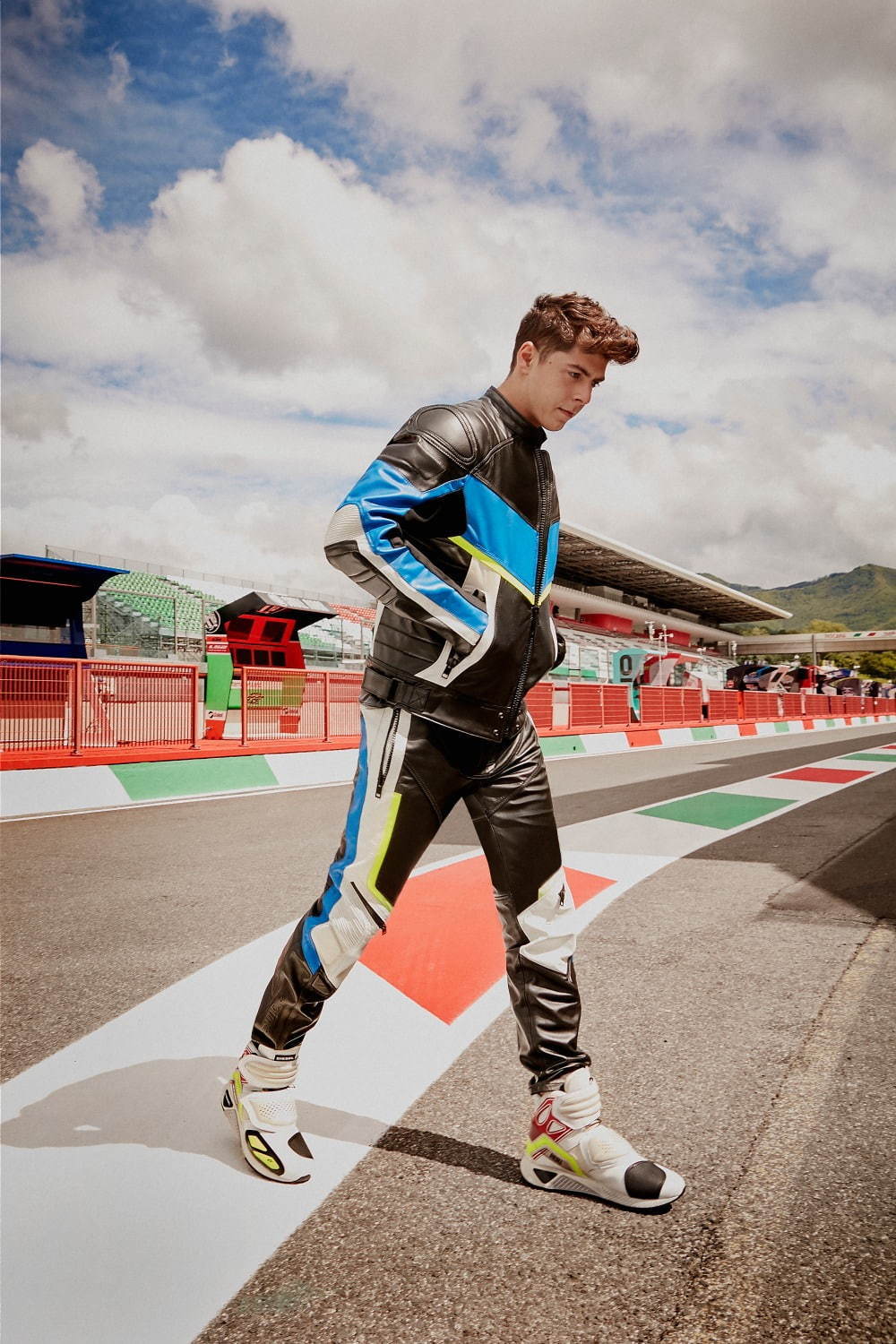 ディーゼル“モータースポーツ”着想のレザージャケットやTシャツ