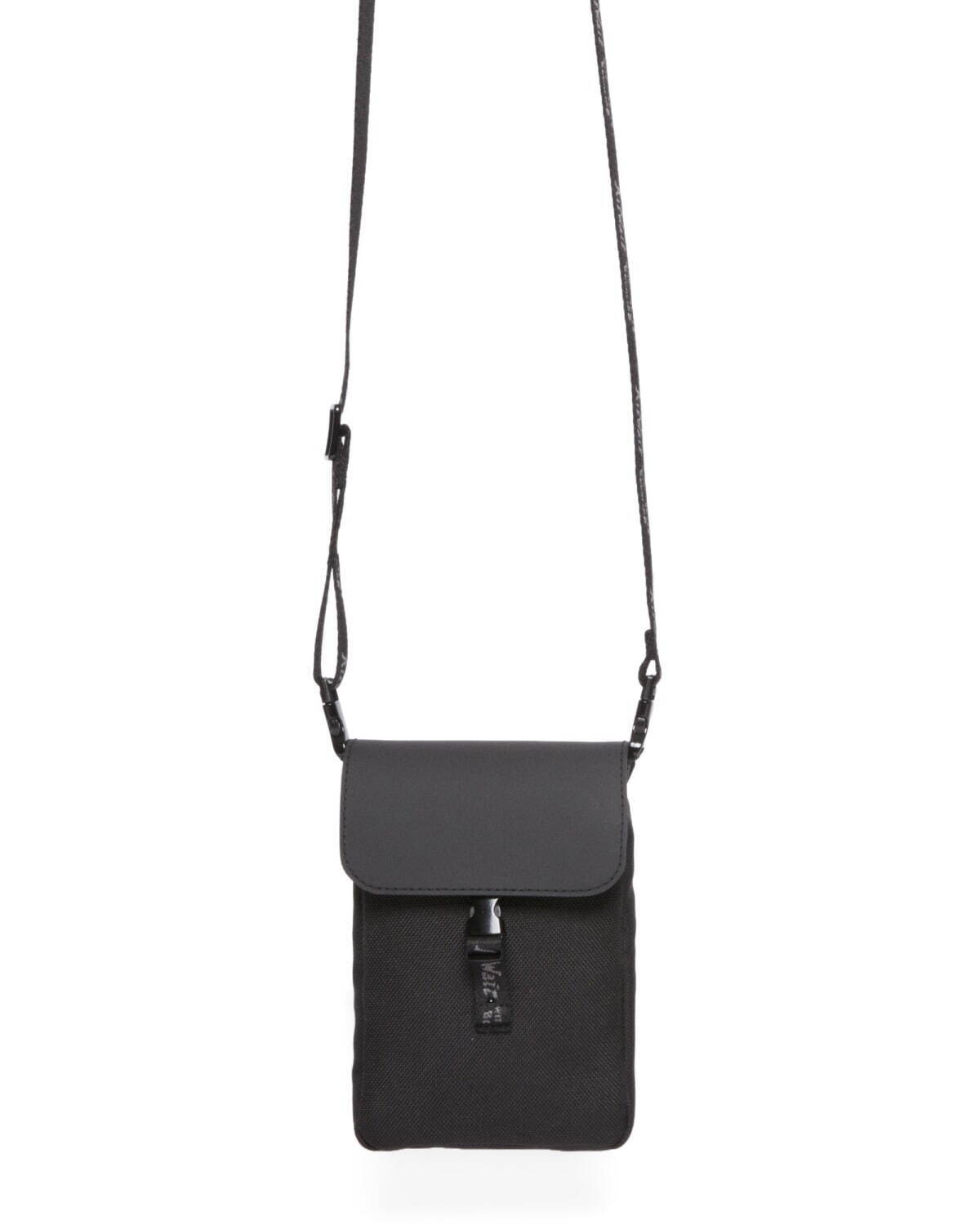 ドクターマーチン23年秋冬、“リボン型”2WAYレザーバッグ＆鮮やか