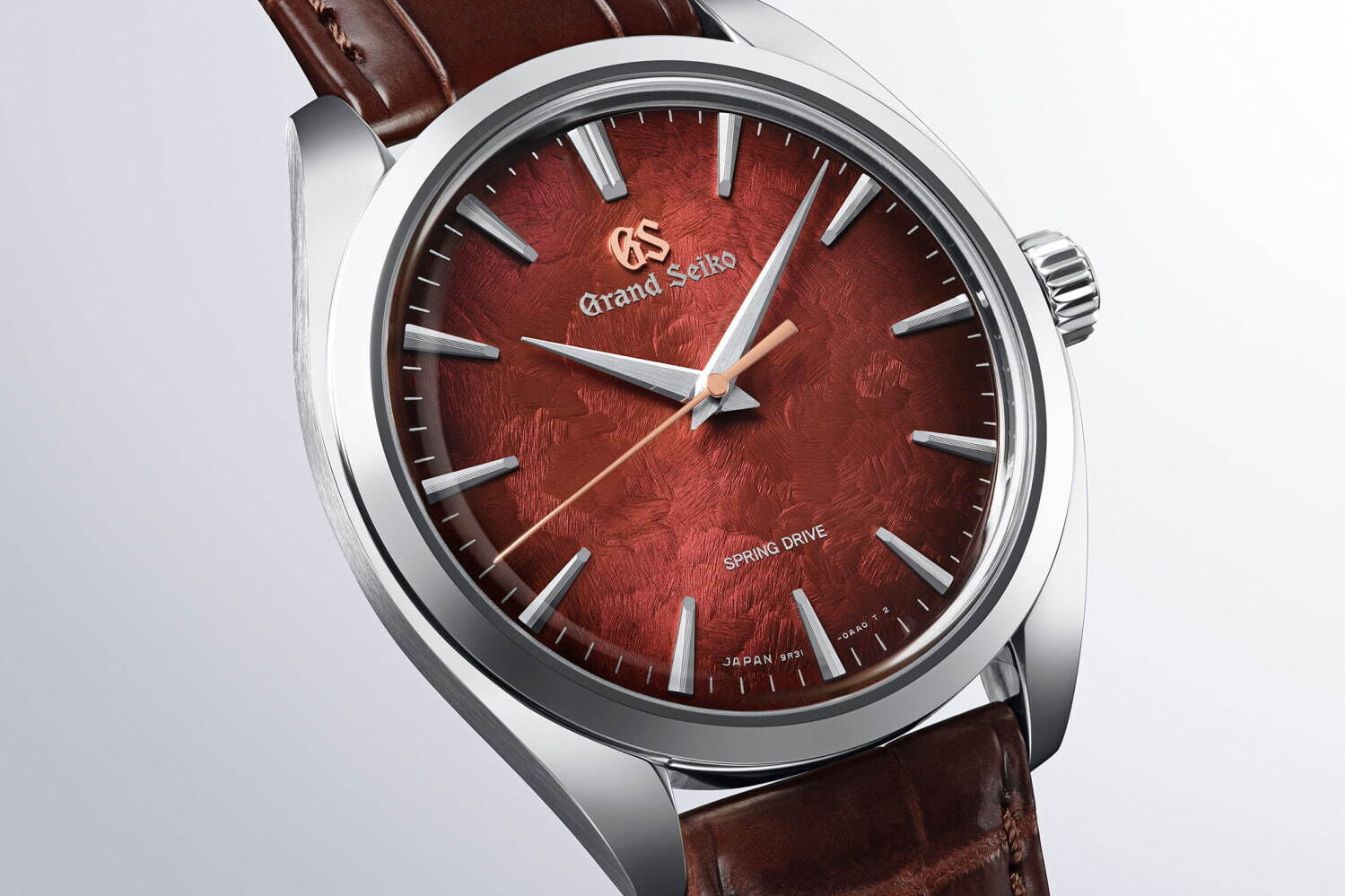 グランドセイコーの限定腕時計、“秋の穂高連峰”着想の赤茶