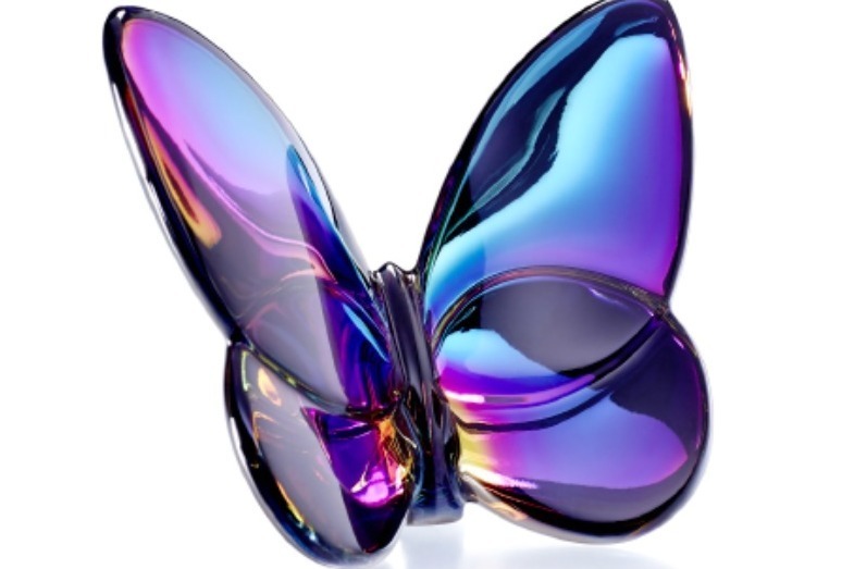 バカラ“縁起物”モチーフのクリスタルオブジェ、“幸運を運ぶ”蝶や