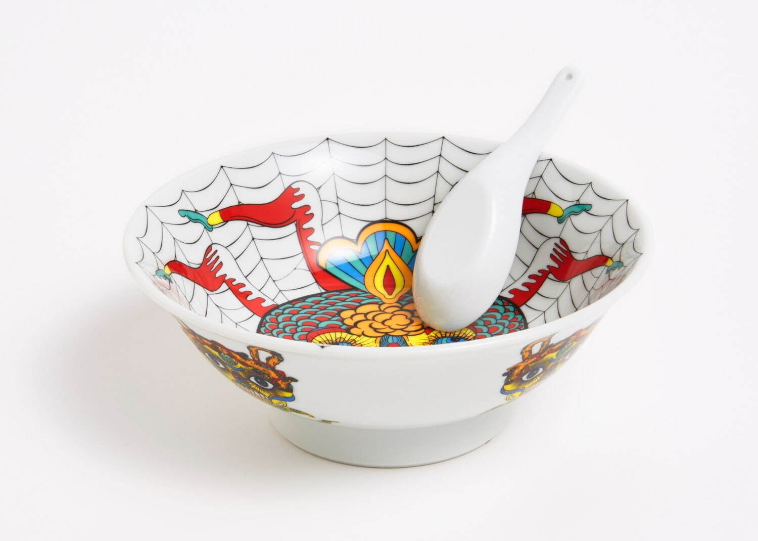 美濃焼“どんぶり”の企画展「ラーメンどんぶり展」ヒグチユウコや横尾