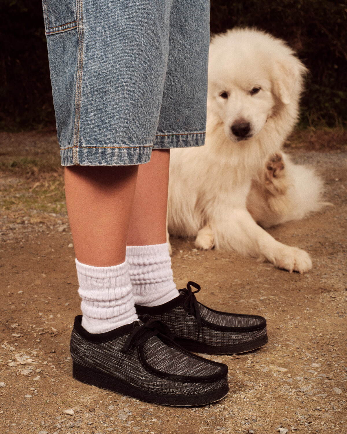 ボット×クラークス オリジナルズのシューズ「ワラビー」マルチカラーの