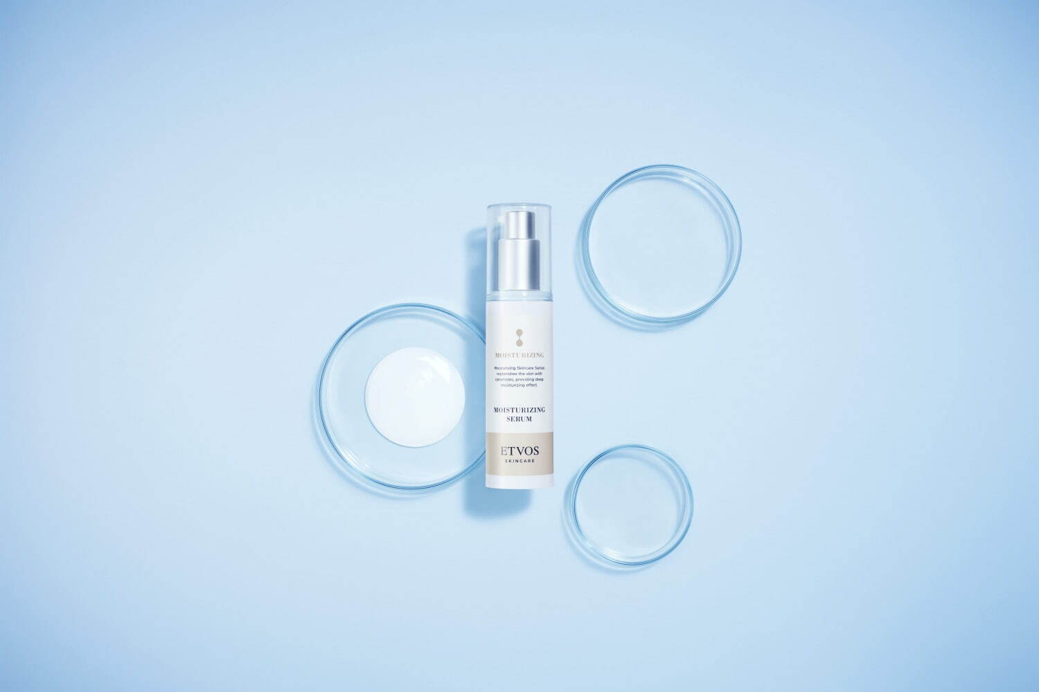 エトヴォス「モイスチャーライン」25年秋に進化、“すぅっ”となじむ化粧