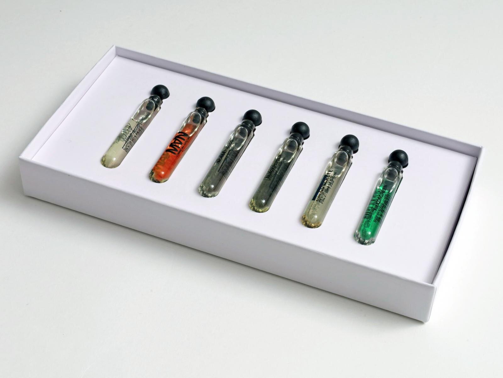 コム デ ギャルソン・パルファム“フルラインナップ”揃う初の単独店が