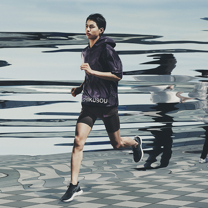 ナイキラボ×アンダーカバー「GYAKUSOU」新作アイテム、シックで未来的