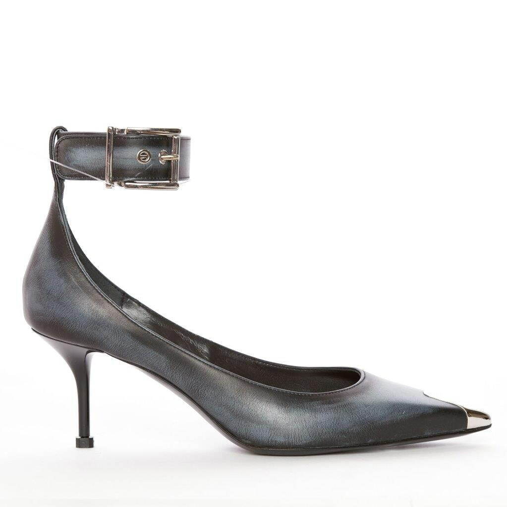 アレキサンダー・マックイーン「パンク」シューズに新作、メタル