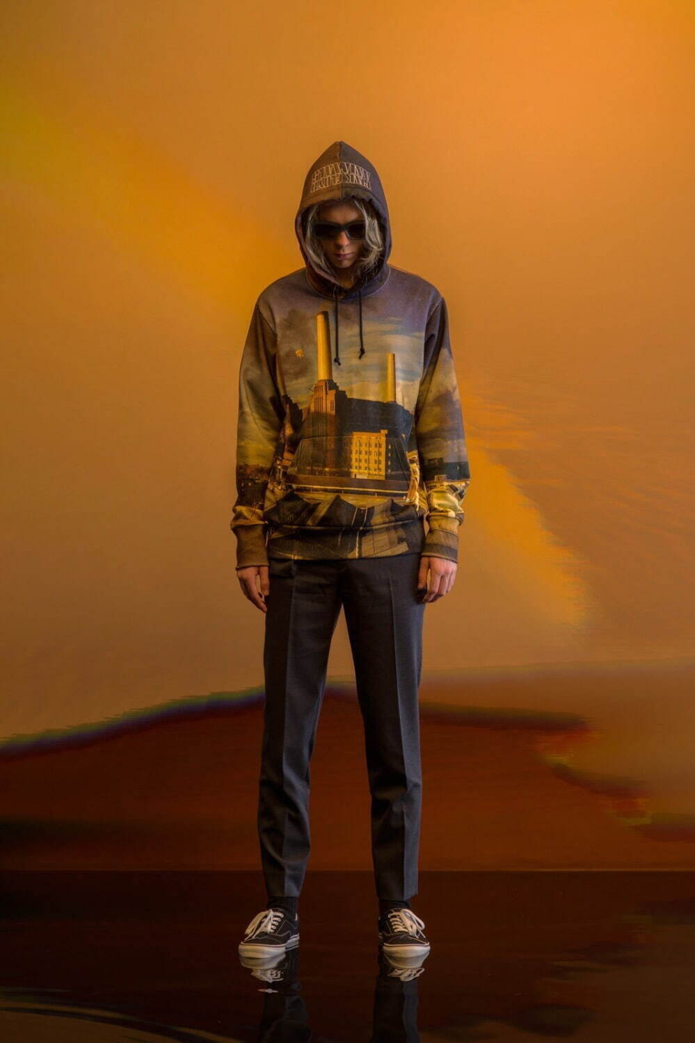 アンダーカバー×ピンク・フロイド、アルバム『狂気』の三角プリズムを