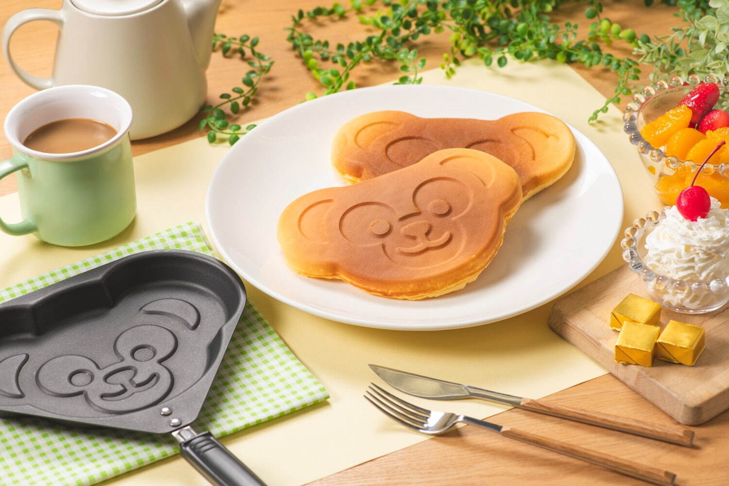 ダッフィー＆フレンズ“パンケーキが乗る”カチューシャなどグッズや