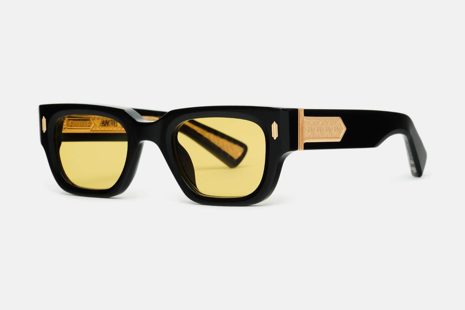 アミリ”ハリウッド着想”サングラス、プレート煌めく長方形フレーム