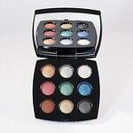 写真9/13｜シャネル2025年クリスマスコスメ、9色アイシャドウ「レ ヌフ