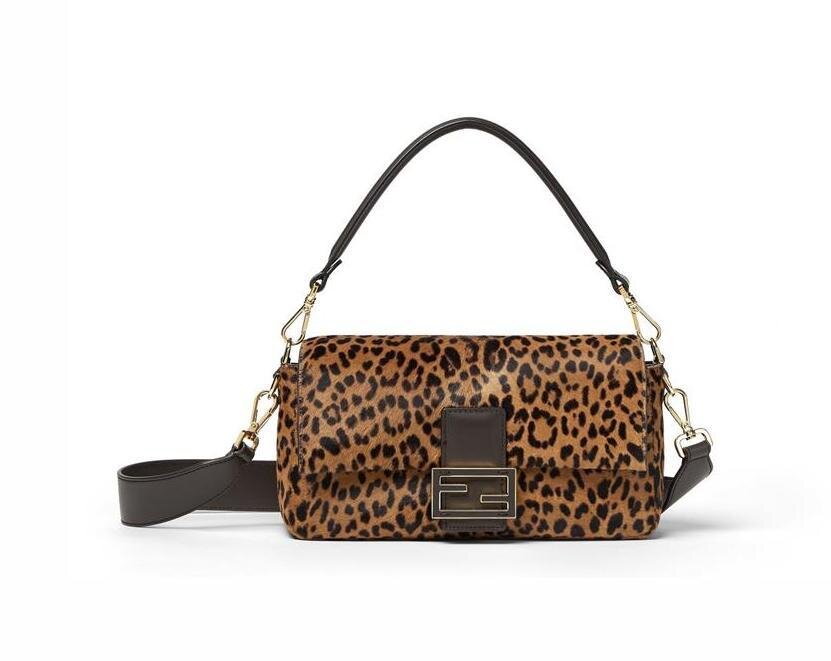 フェンディ“アニマル柄”の起毛バッグ＆キャップ、「ピーカブー」や