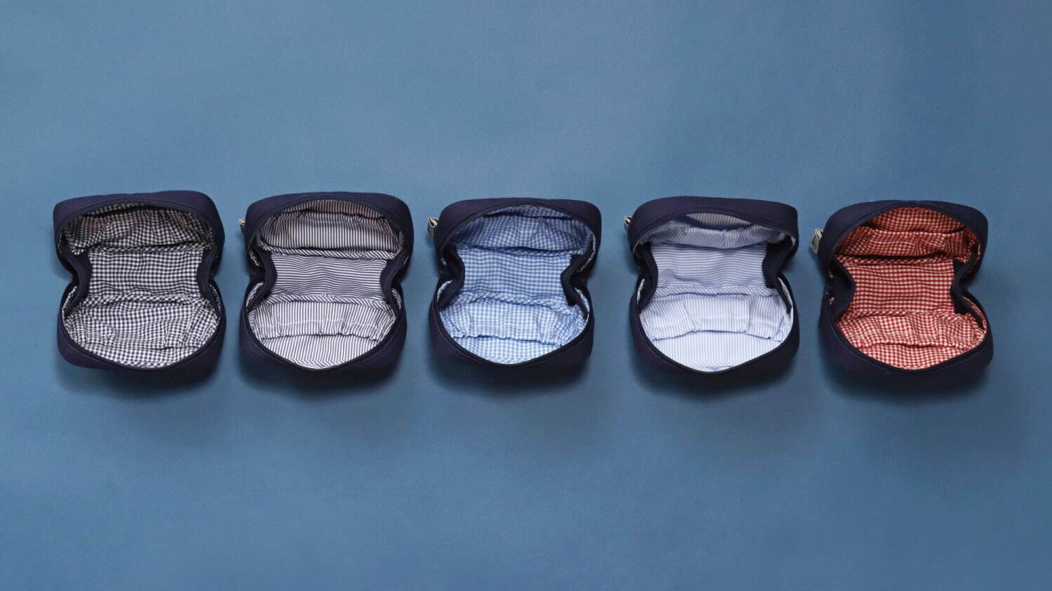 ファミリア「12星座」モチーフのお守り雑貨、“クマちゃん刺繍入り