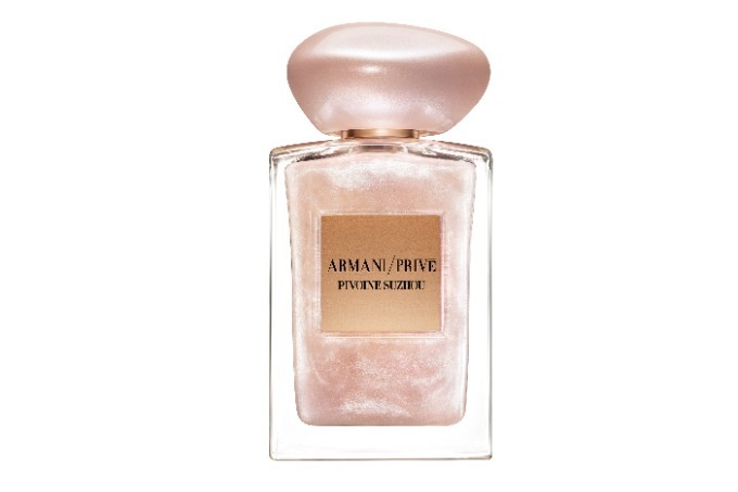 ジョルジオ アルマーニ ビューティのクリスマスコフレ＆コスメ、人気