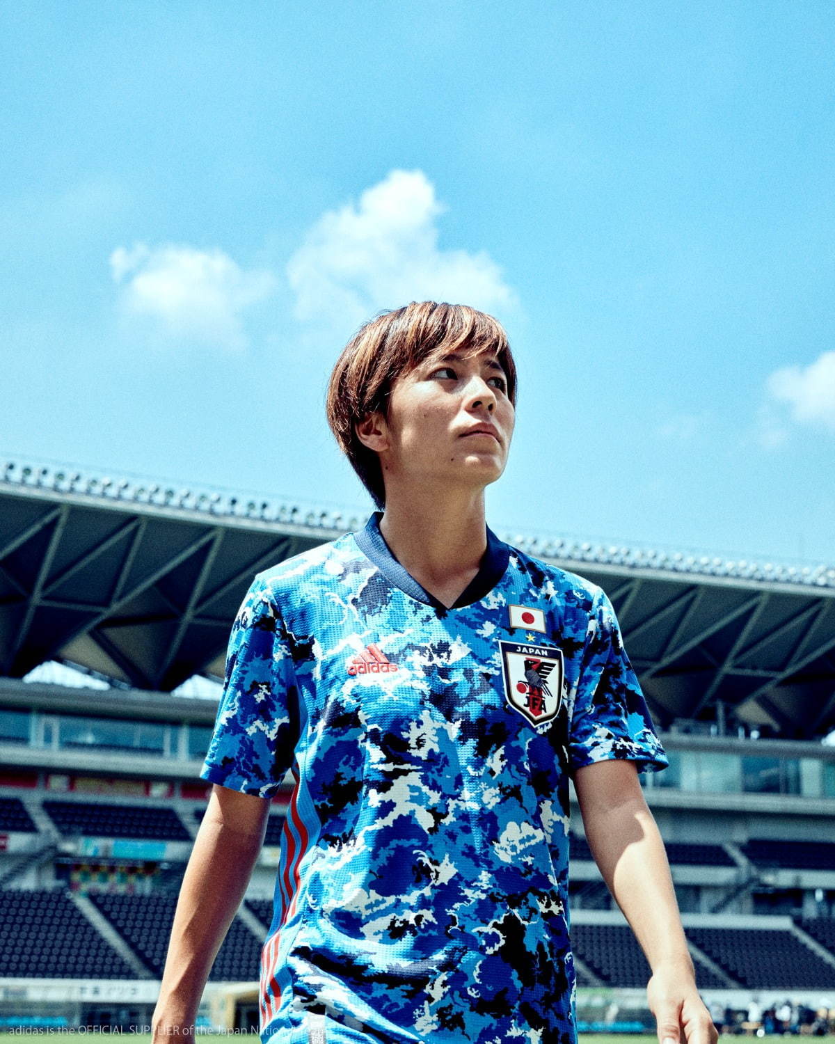 写真10/30｜サッカー日本代表2020ホームユニフォームをアディダスが