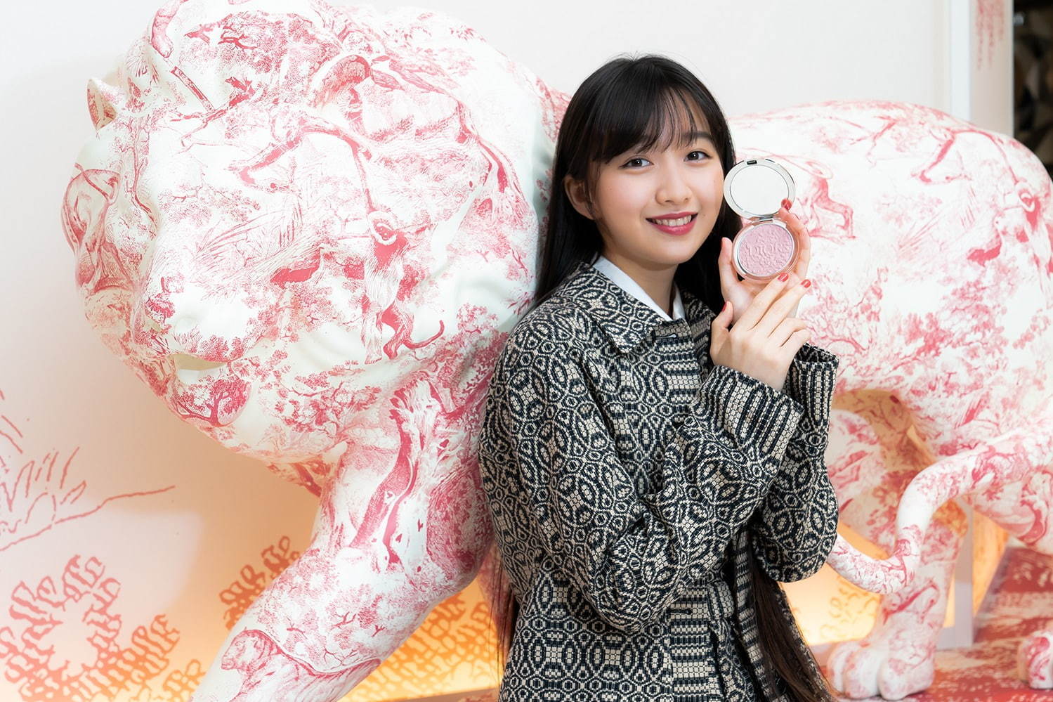 ディオール“トワル ドゥ ジュイ”モチーフのイベントが伊勢丹新宿店で