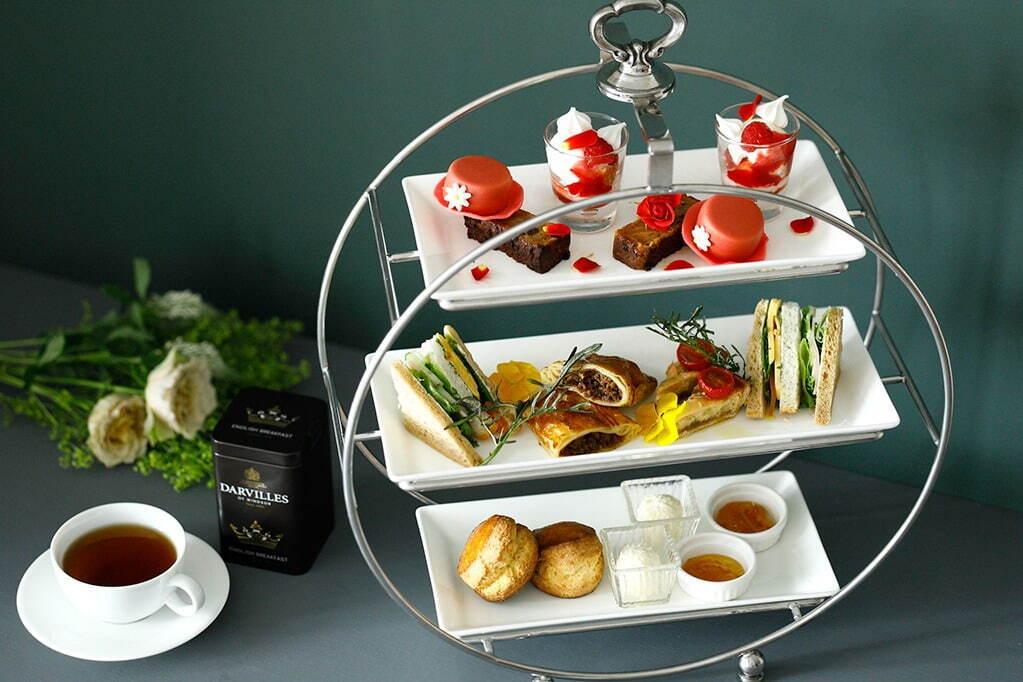 英国エリザベス女王の在位70周年を祝うアフタヌーンティー、小田急