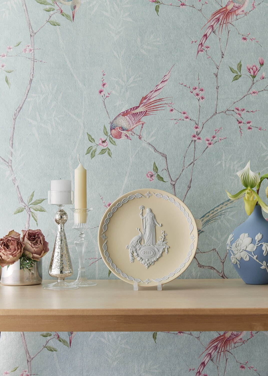 ウェッジウッド「ジャスパー」“23年干支ウサギ＆桜”モチーフのパステル