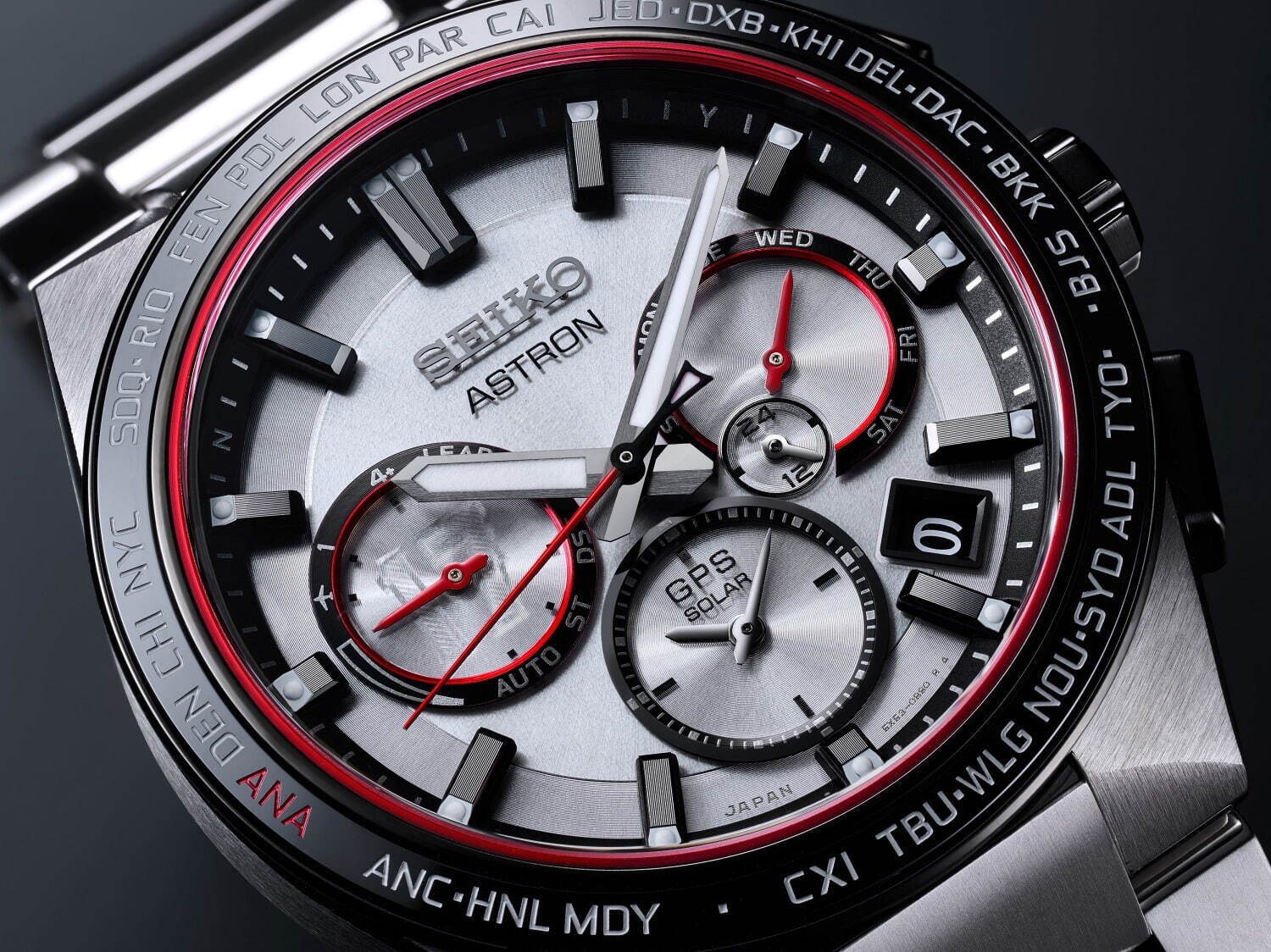 セイコー アストロン「大谷翔平」ユニフォームカラーの腕時計、サイン