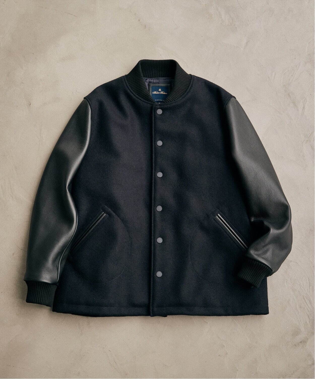 ブルックス ブラザーズのエディフィス別注“オールブラック”スタジャン