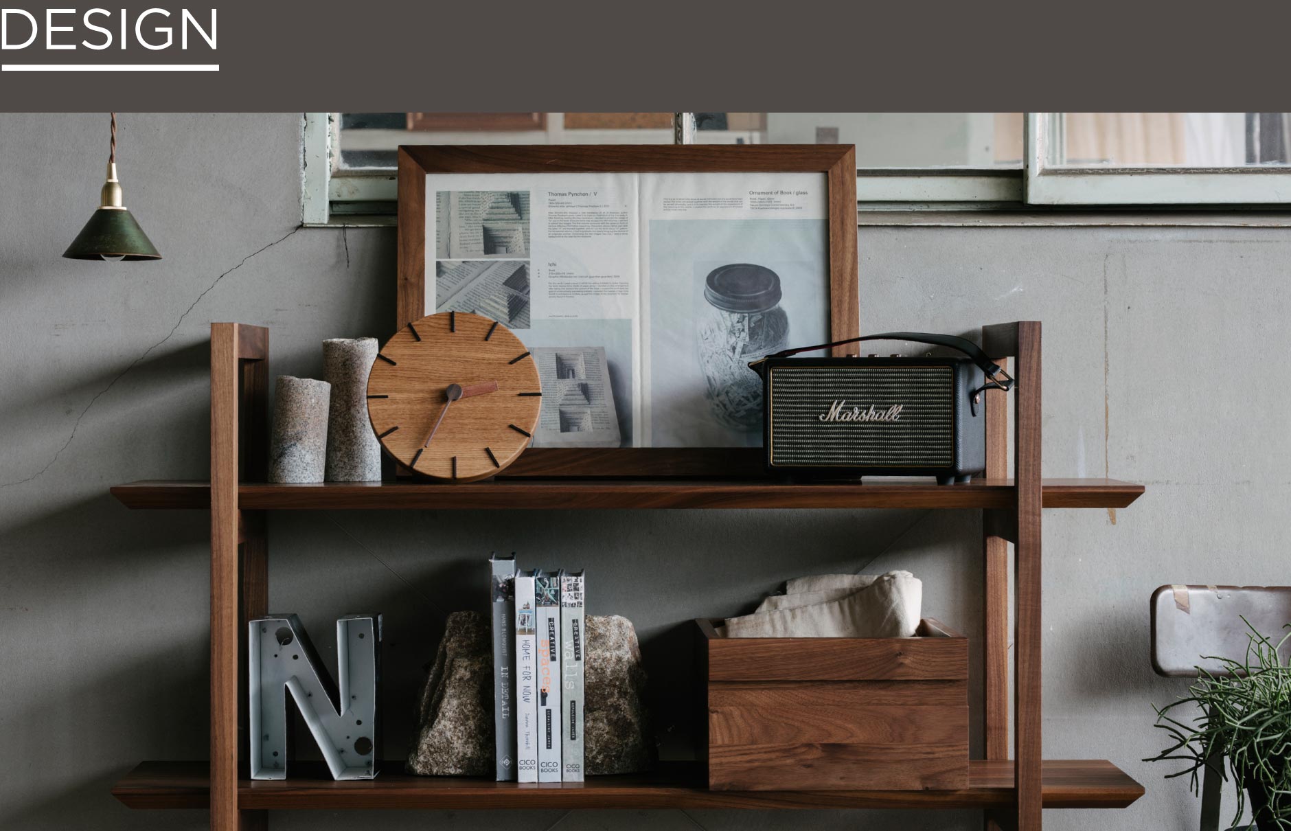 シンプルで経年変化を楽しめる無垢シェルフ｜SOLID福岡
