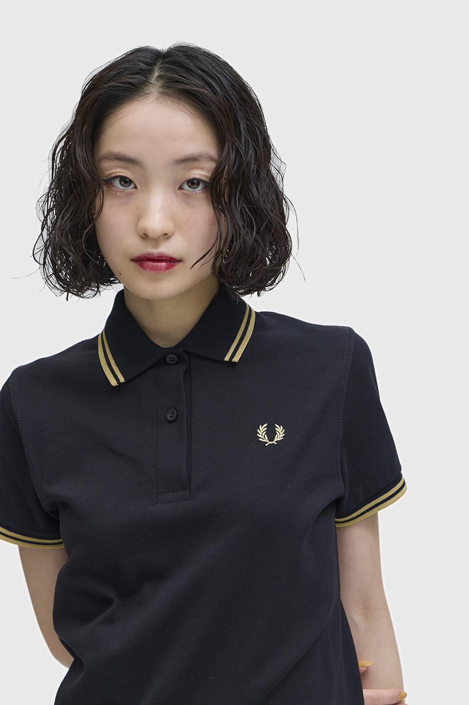 The Fred Perry Shirt - G12(8 157：BLACK / CHAMPAGNE): | FRED PERRY