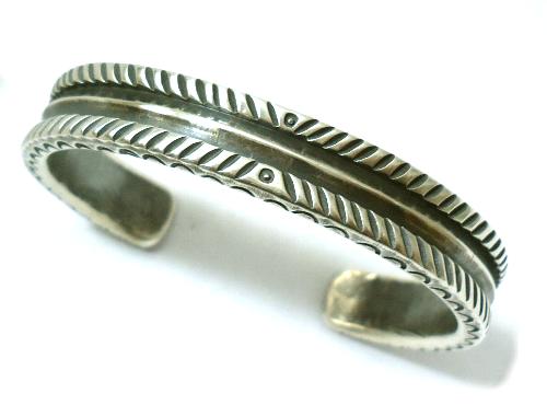 インディアンジュエリー シルバーブレスレット・バングル