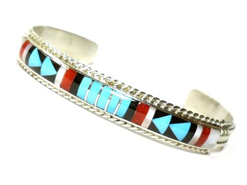 インディアンジュエリー ズニ族のブレスレット・バングル