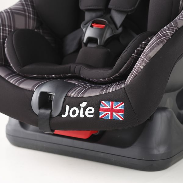Joie チャイルドシート ステディ（ブラックチェック）」について