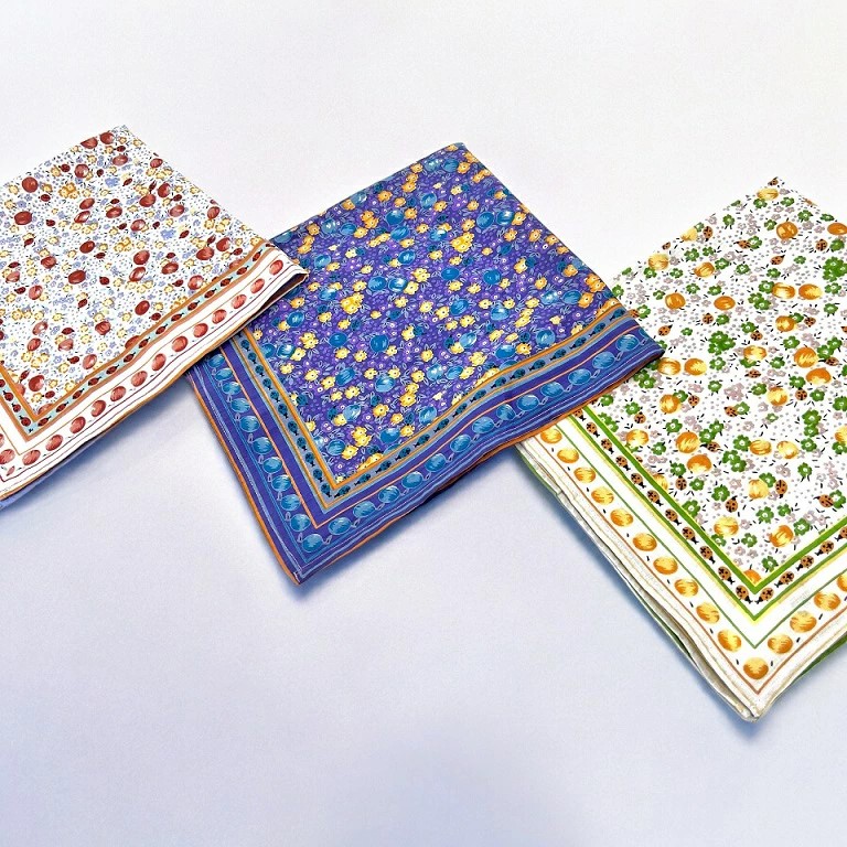 バンダナ インド綿100% 花とてんとう虫 オレンジ 53cm×53cm - クスス雑貨