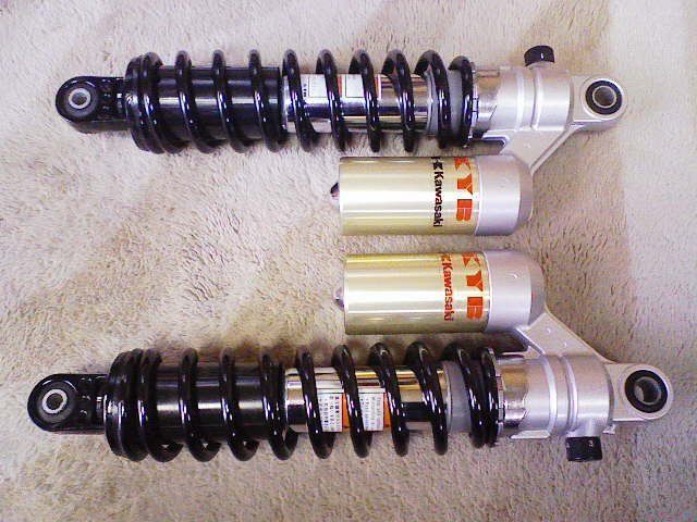 未使用 ZRX1200DAEG ダエグ 純正KYBリアサスペンション 中古現状