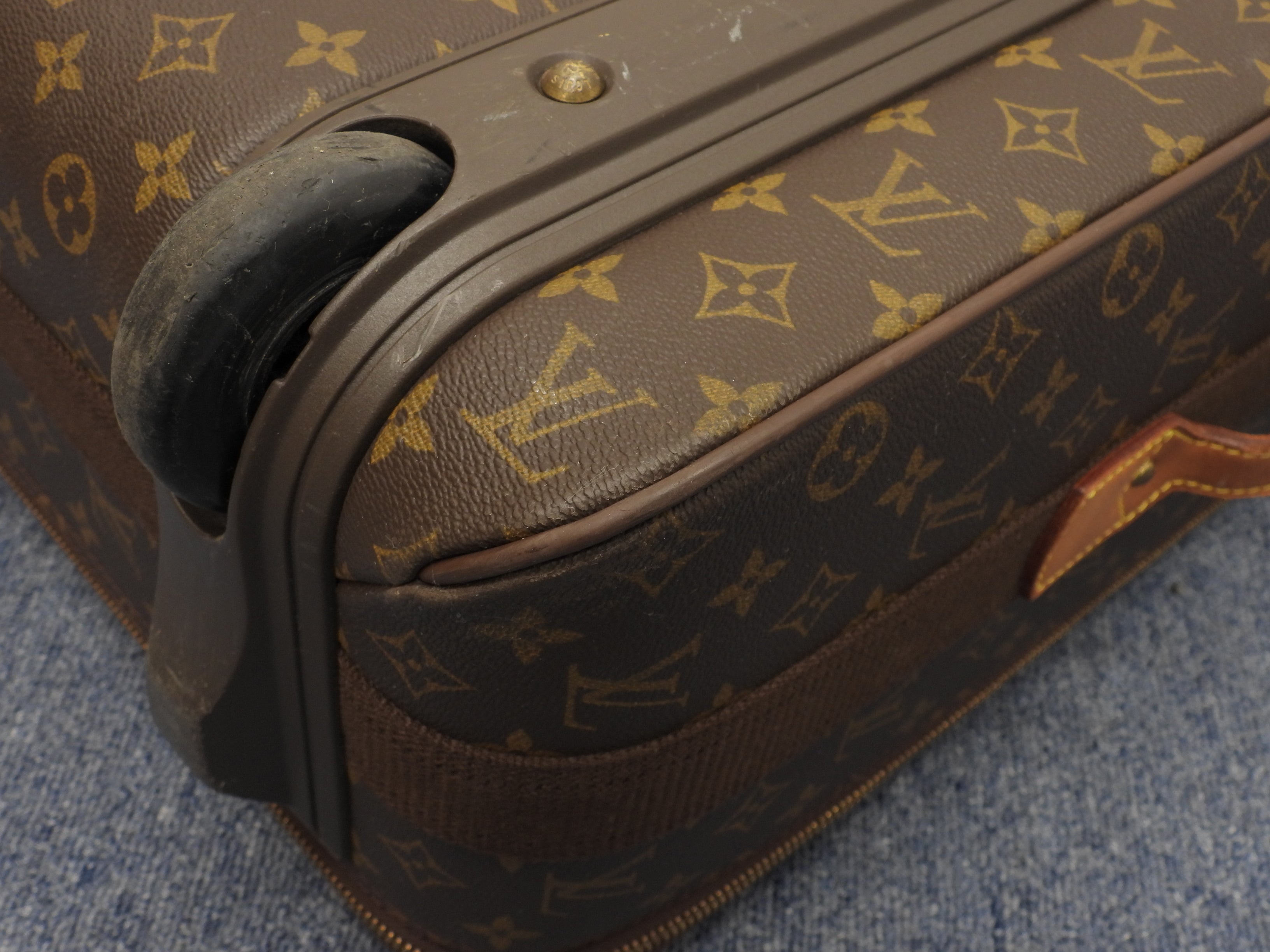 ルイヴィトン ペガス60 M23250 モノグラム 旅行用キャリーバッグ