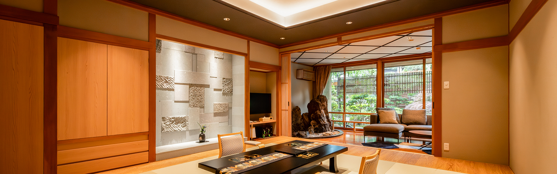 公式】あわら温泉 伝統旅館のぬくもり 灰屋 | 客室 | ガーデンスイート