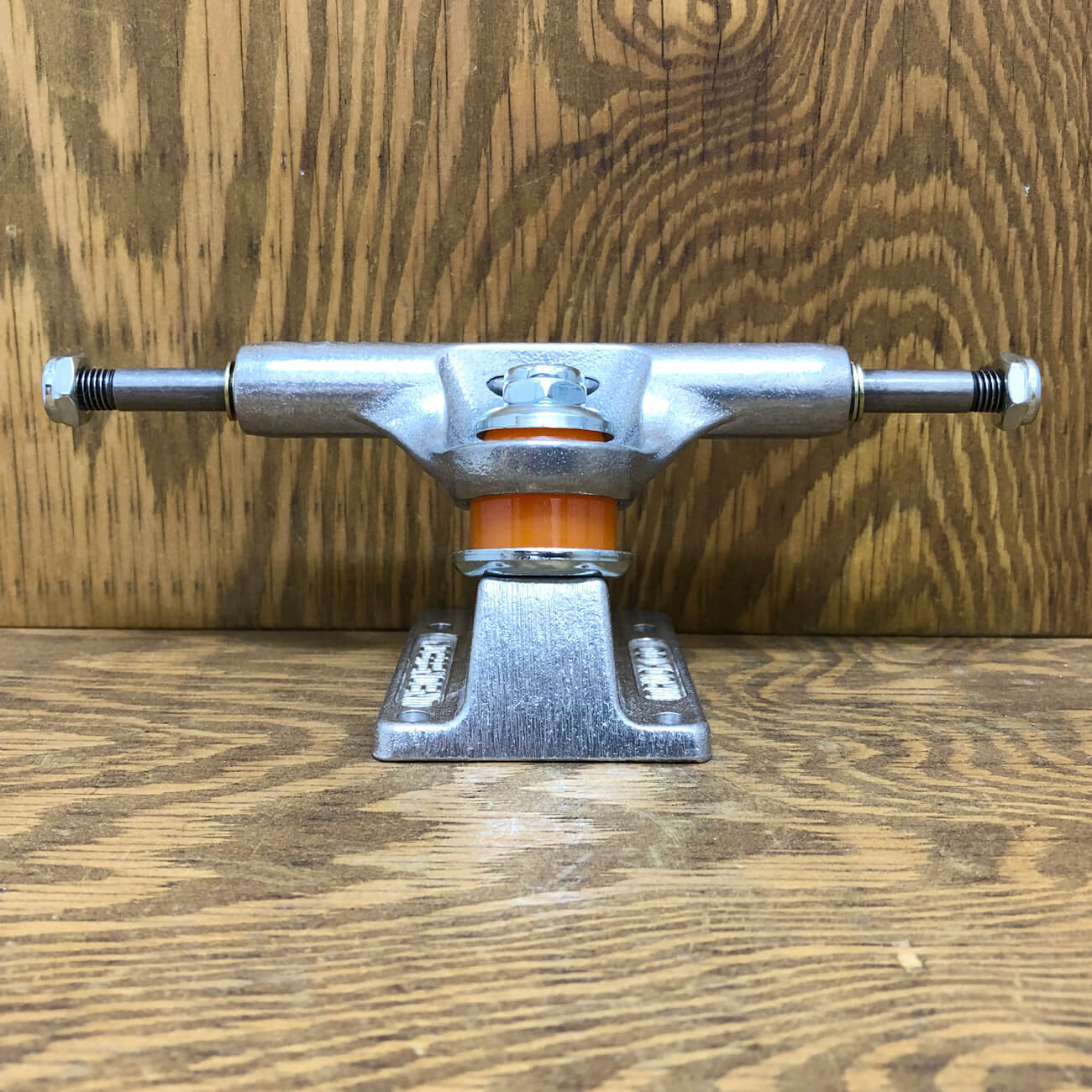 インデペンデントstage 11 high T-Hanger コンプリート インデペン